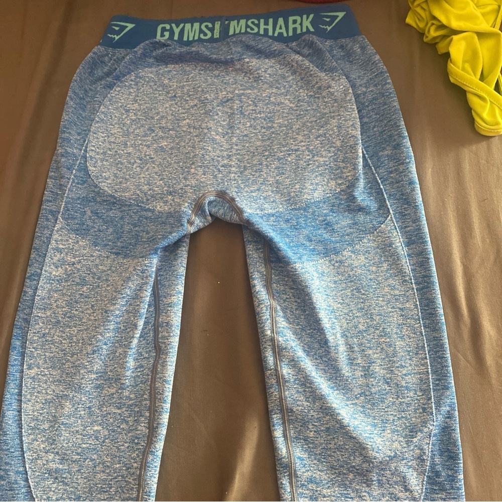 Gym shark leggings/active wear